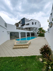 Sennett Avenue (D16), Semi-Detached #537001051